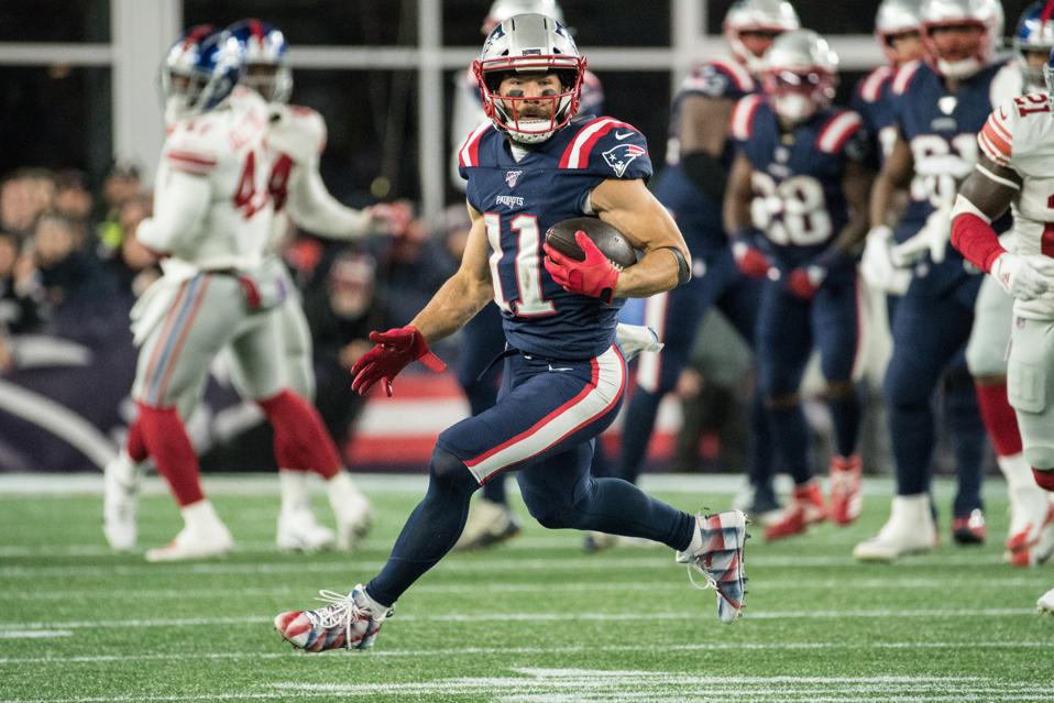 New England Patriots Promote Alternate Uniforms While Revealing New Away Uniforms