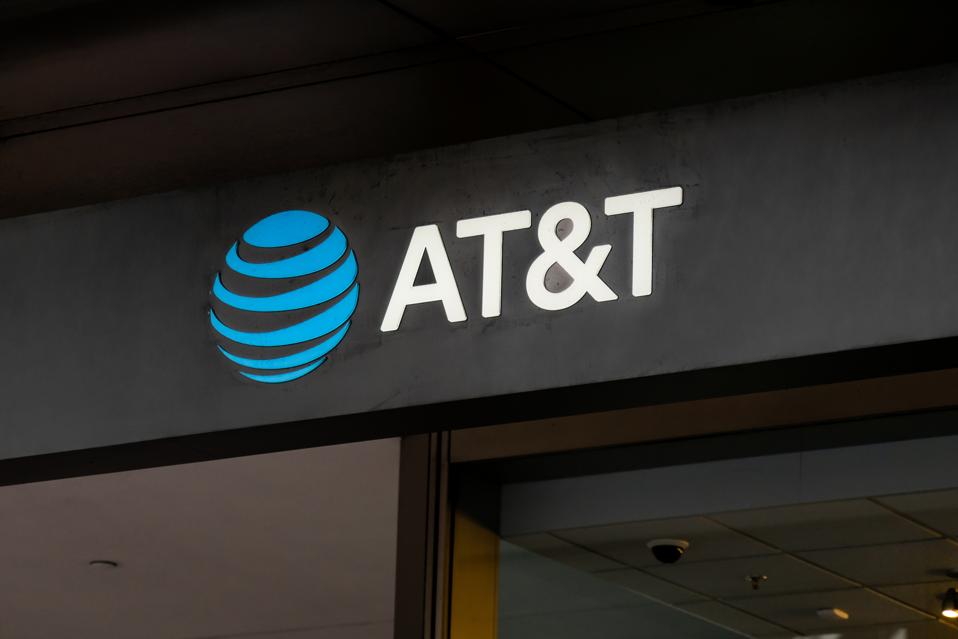 Does Hbo Max Make At T Stock Attractive At 30