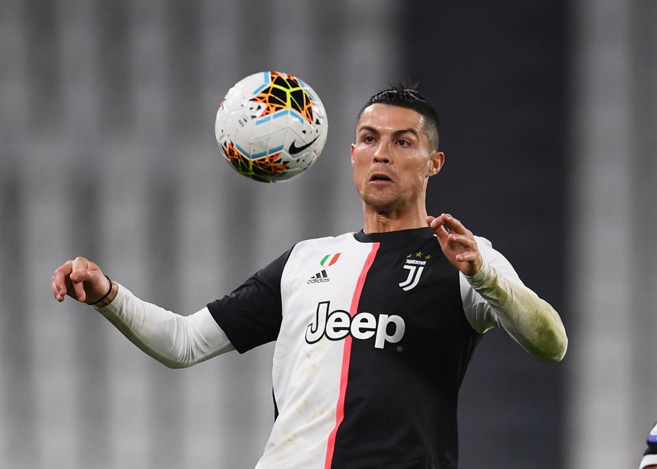 Cristiano Ronaldo Will 'Spend Many Years At Juventus,' Claims Nacional  Madeira President