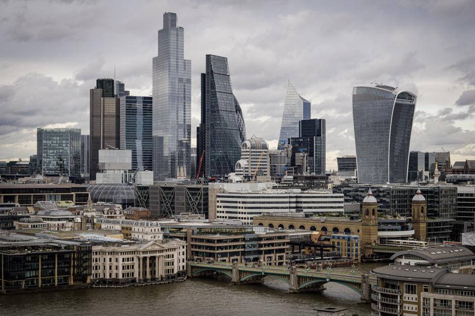 General view of the financial district of London, UK.