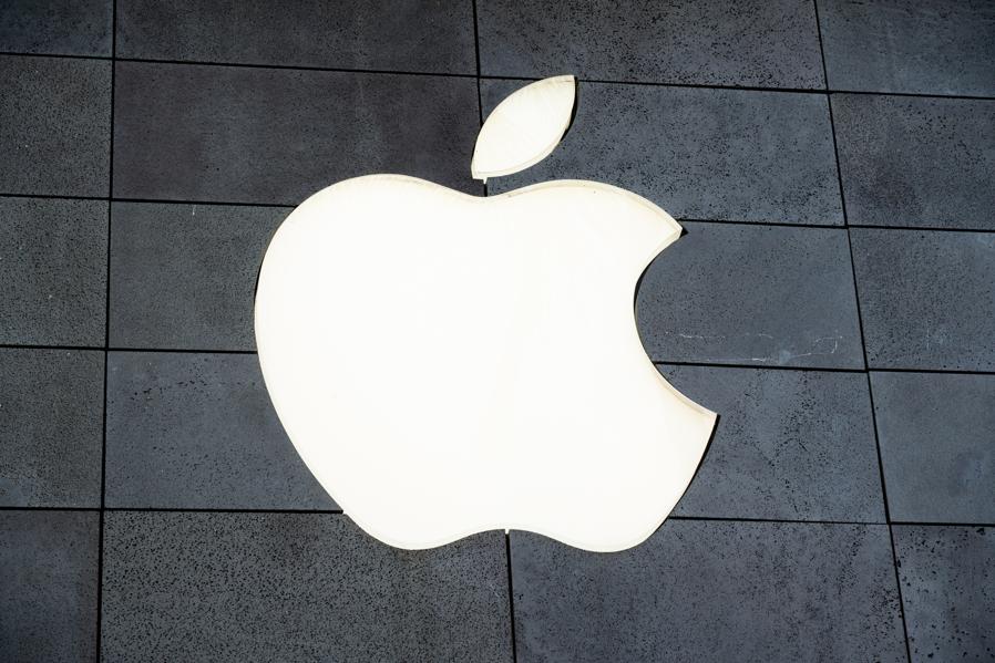 Sell Apple Stock to Buy Microsoft?