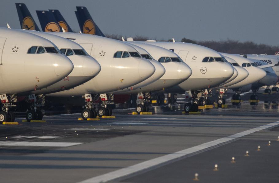 Environmental Groups Urged To Buy Cheap Oil And Airline Stocks