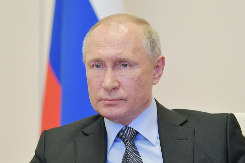 Khodorkovsky Warns Putin After Date Is Set For Presidential Power