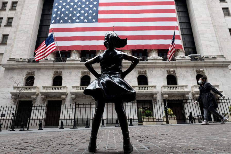 Stocks Rally, Dow Up More Than 400 Points As Oil Prices Rebound