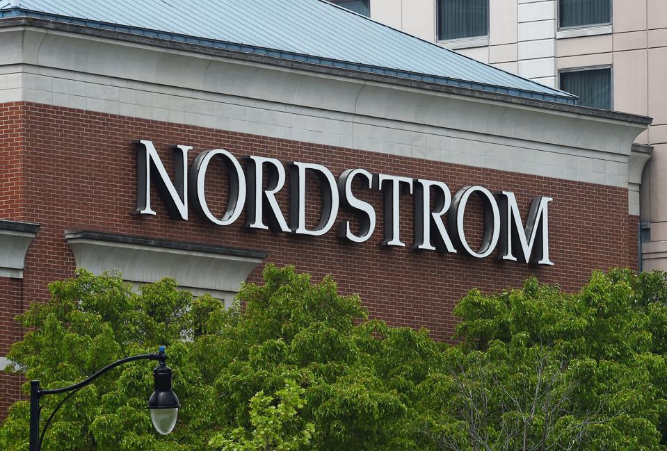 US-HEALTH-VIRUS-ECONOMY-RETAIL
