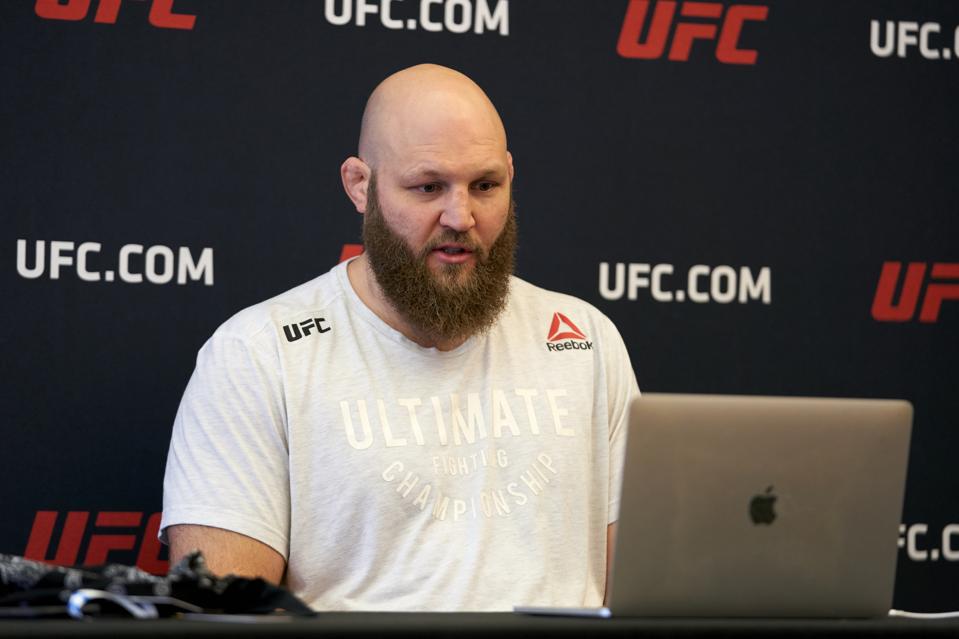 UFC Fight Night Smith v Teixeira: Previews