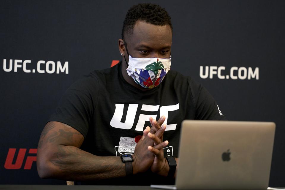 UFC Fight Night Smith v Teixeira: Previews