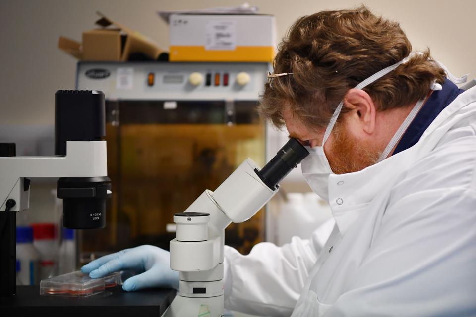 BRITAIN-HEALTH-VIRUS-VACCINES