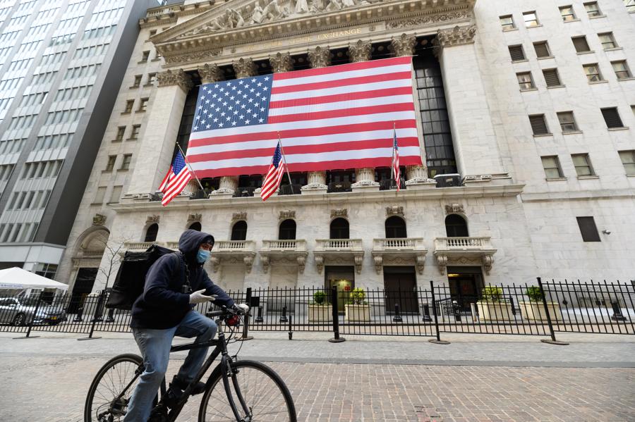 Stocks Rally, Dow Rises 700 Points On News Of Gilead's Possible Coronavirus Treatment
