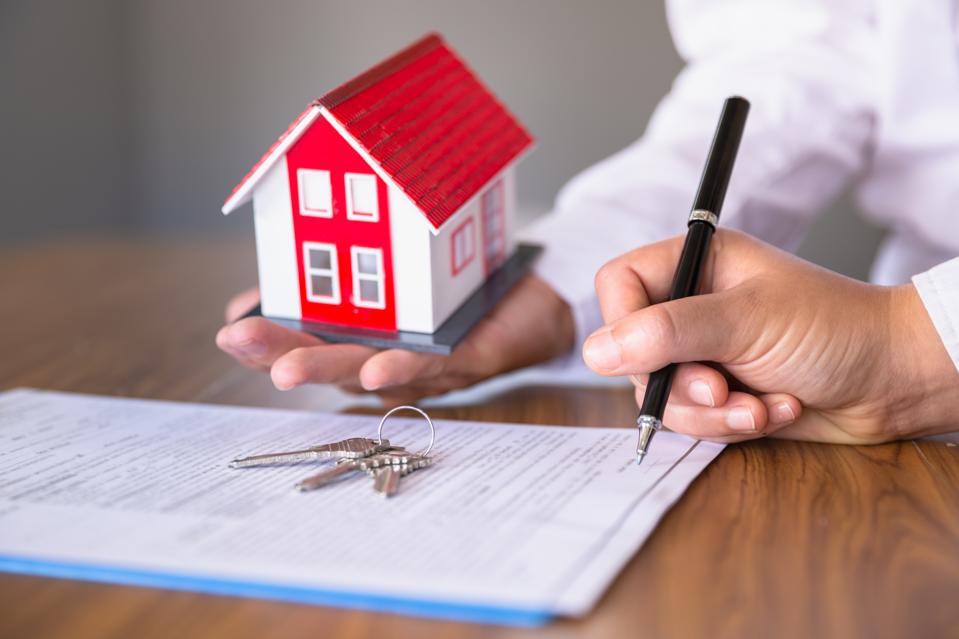 Interest Rates Break Records Again As Rates Go Even Lower Mortgage Applications Surge 33