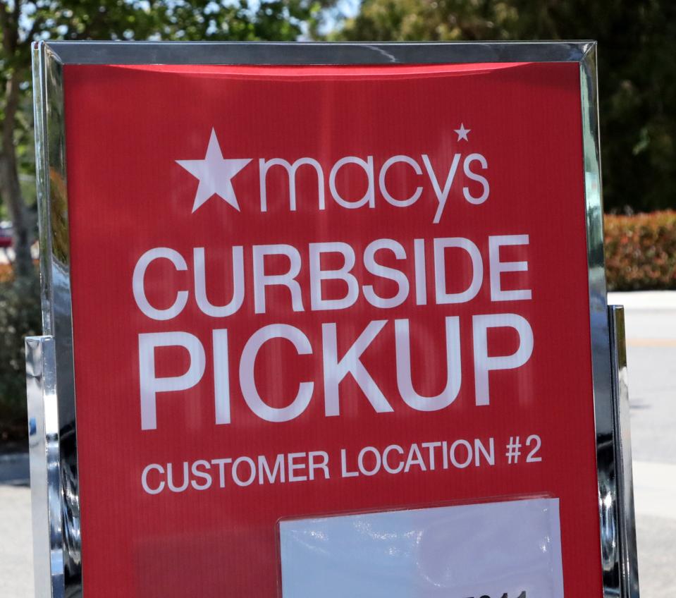 Daily Life In Santa Clarita Amid Coronavirus Outbreak
