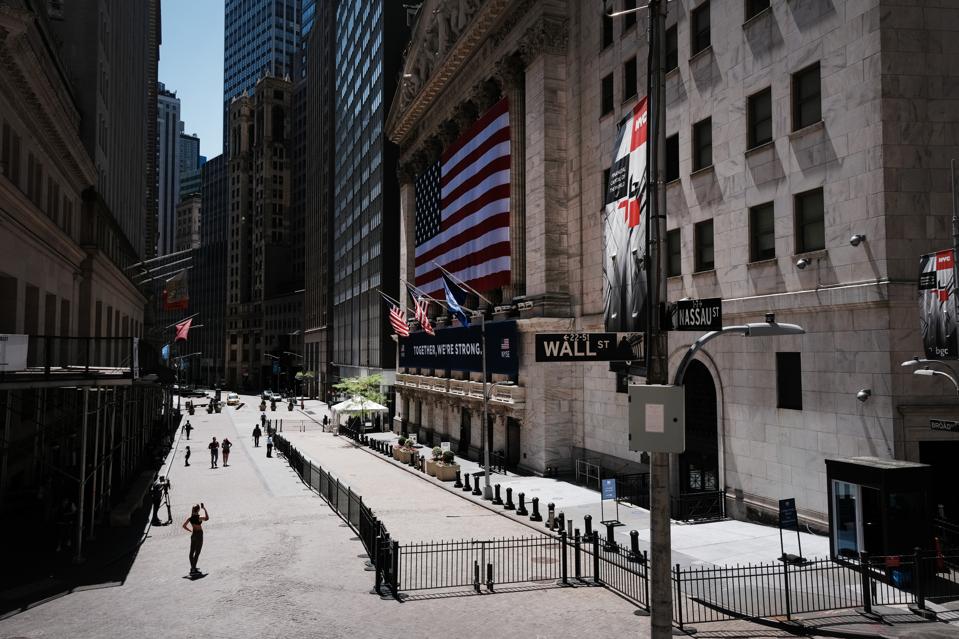NY Stock Exchange Re-opens To Limited Amount Of Traders