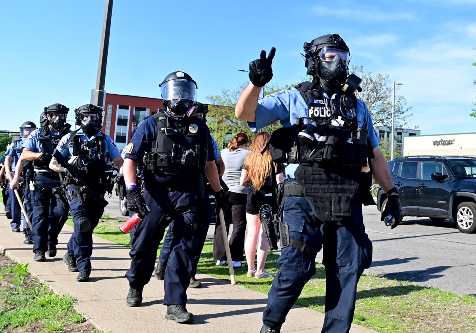 57 Buffalo Police Resign From Riot Unit In Protest Of Officers Suspension