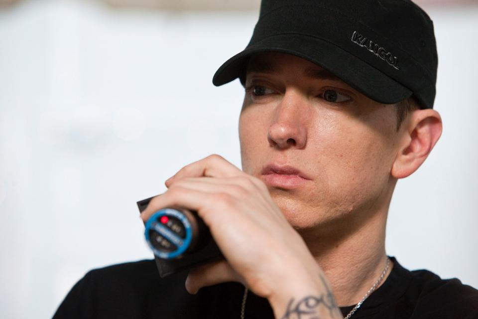 Eminem S Curtain Call The Hits Is The First Hip Hop Album To