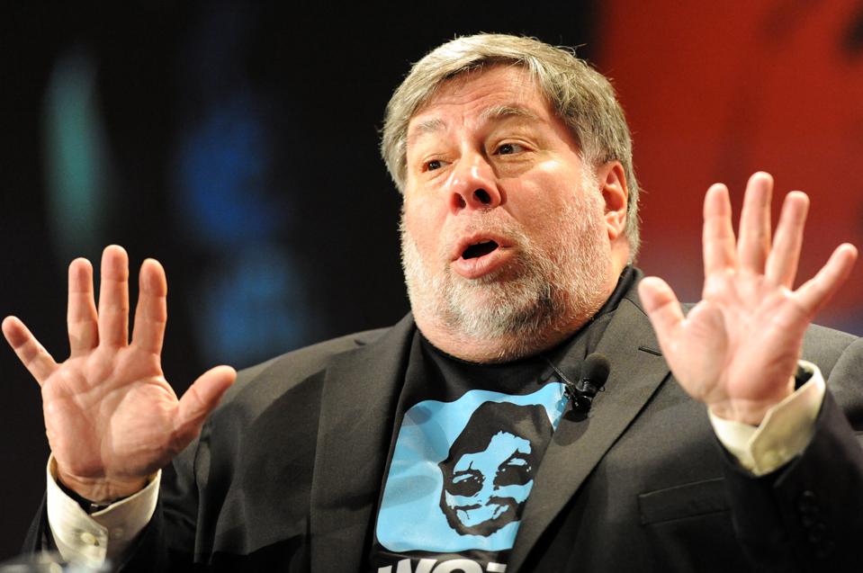 Apple, credit card, iPhone, Steve Wozniak, image