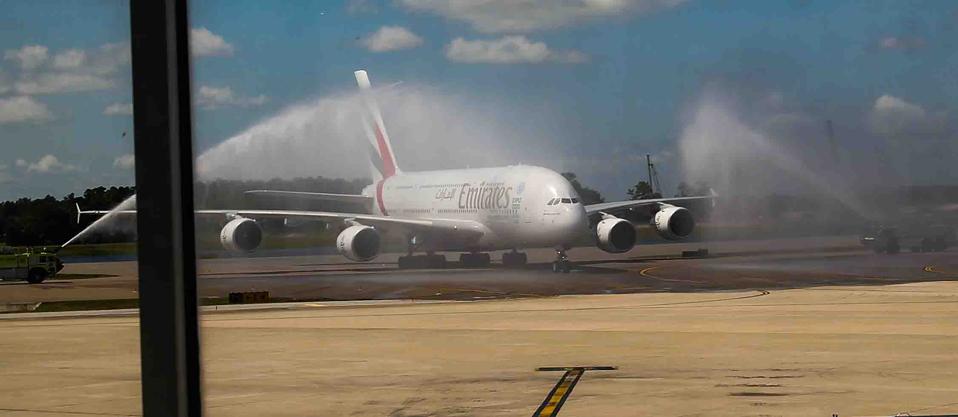 Emirates Airlines World S Largest A380 Operator Begins Dumping Cannibalizing Planes - emirates airlines world s largest a380 astra airlines flight 350 the roblox airline industry wiki Emirates Airlines World S Largest A380 Operator Begins Dumping Cannibalizing Planes - astra airlines flight 350 the roblox airline industry wiki