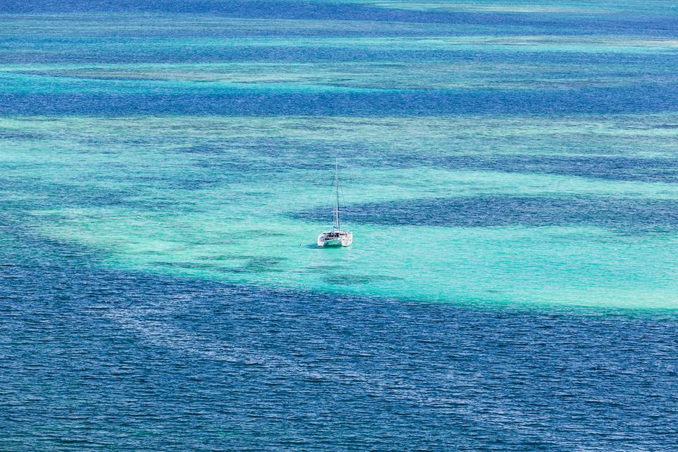 Sailing-Stream.fr ⚓ Naviguez dans les Caraïbes cachées ⚓ Catamaran solitaire, Les Grenadines