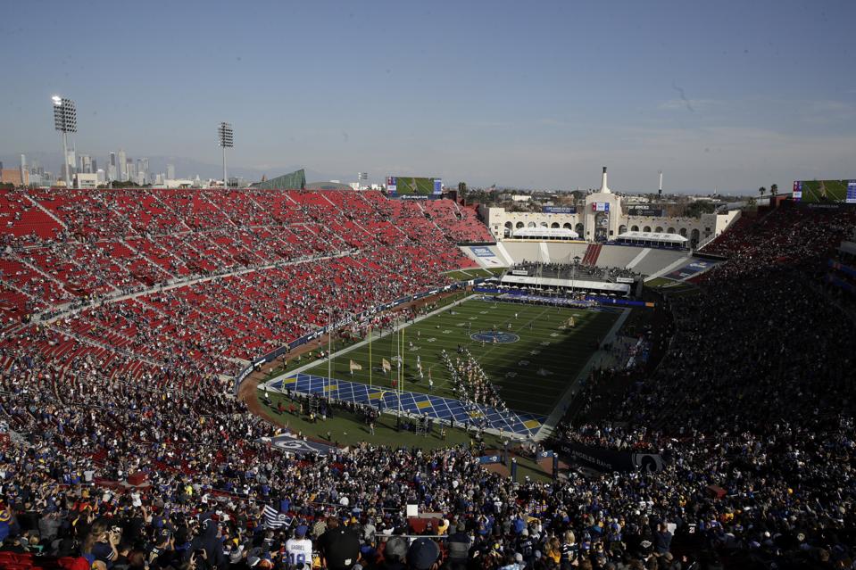 La Rams Drop Curtain On Coliseum Stay After A Season That Didn T