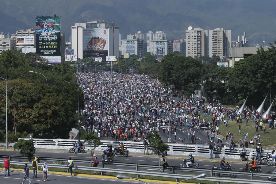 If Venezuela Falls, Will Oil Rise?