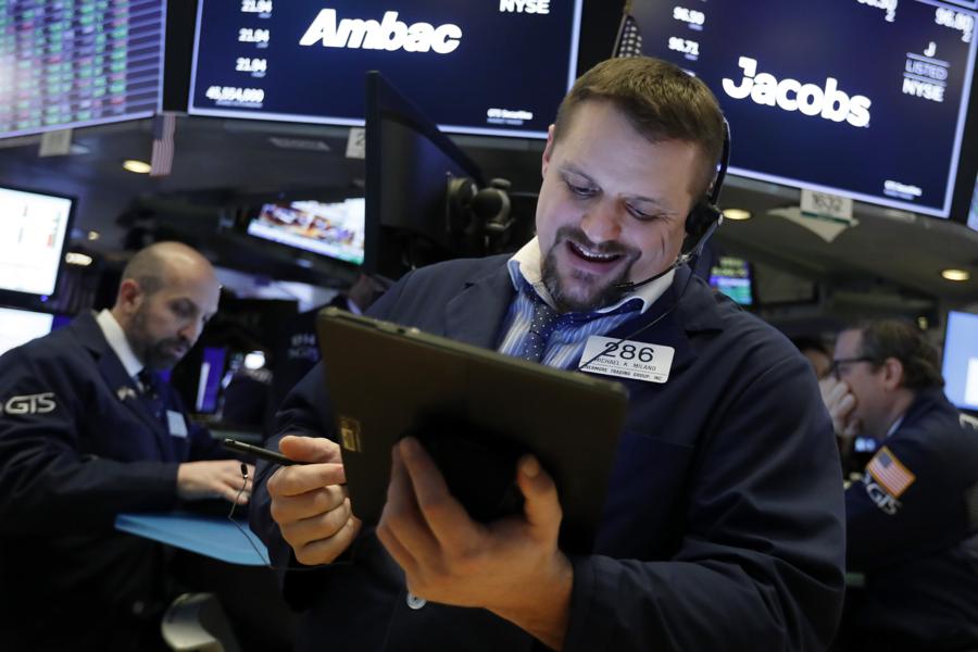 S&P 500 Reaches New Record As Stocks Recover From Coronavirus Fears