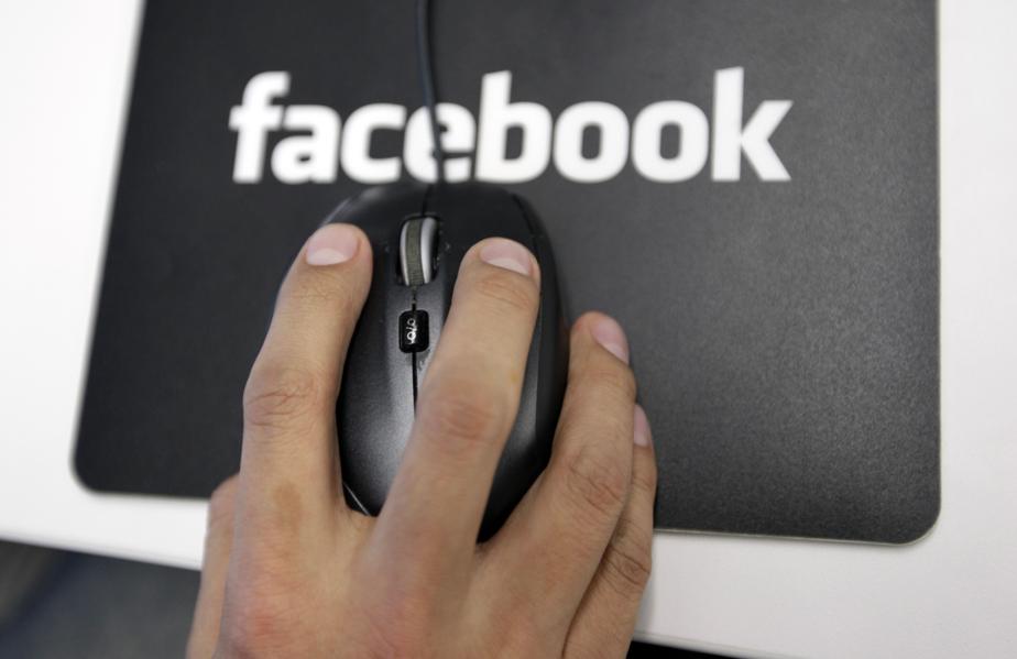 Justices Skeptical North Carolina Can Keep Sex Offenders Off Facebook