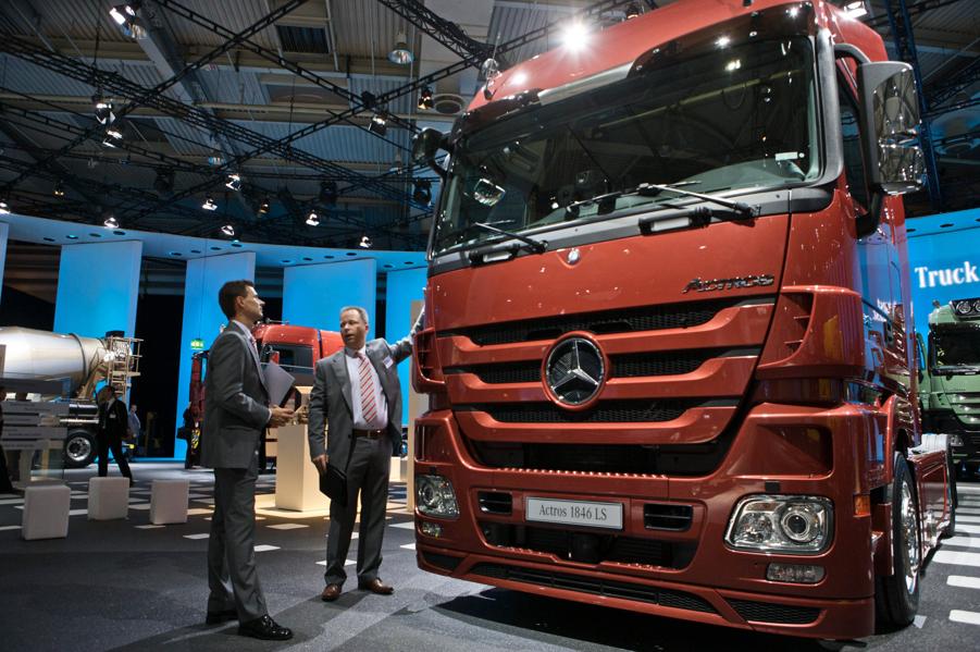 Daimler Trucks Segment To Lead Top Line Growth For Daimler AG?