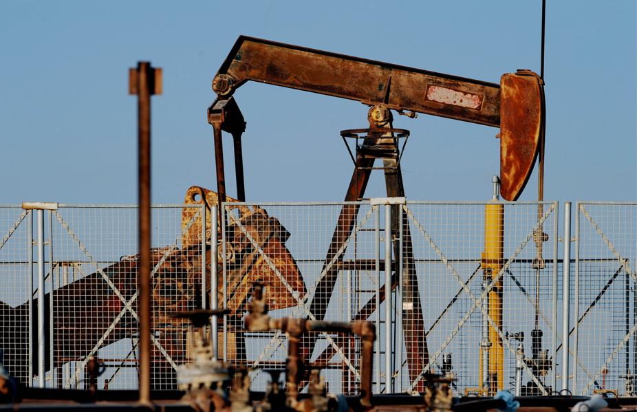 Oil To Rise Into December-January