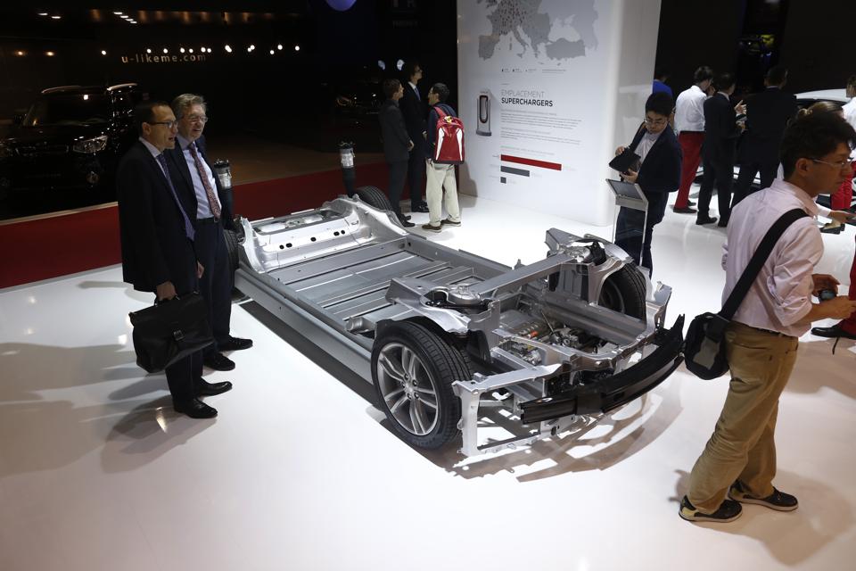 Preview Day Two At The 2014 Paris Motor Show