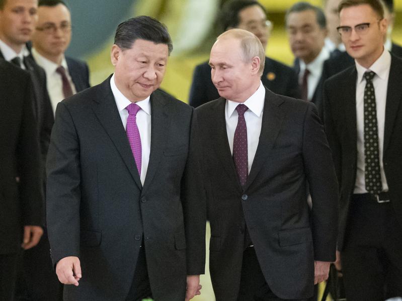 Russia And China Only Look Like They Are Becoming Buddies. It's Mostly Talk.