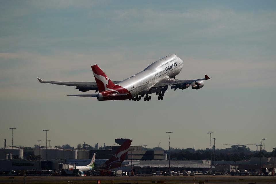 Operating Costs Killing Jumbo Jets As Airlines Profit From Smaller Planes