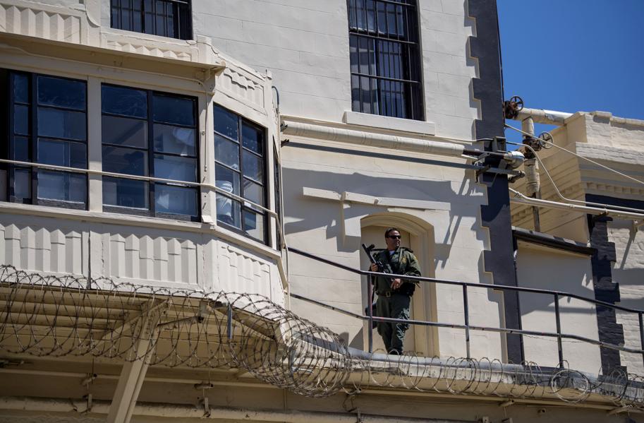 Three Reasons Prisons and Extreme Heat Are A Volatile Mix