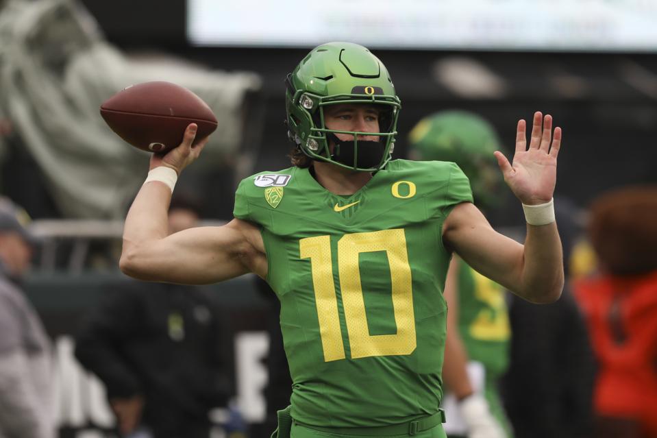 La Chargers Grab Justin Herbert Go For Two Early In The Nfl Draft