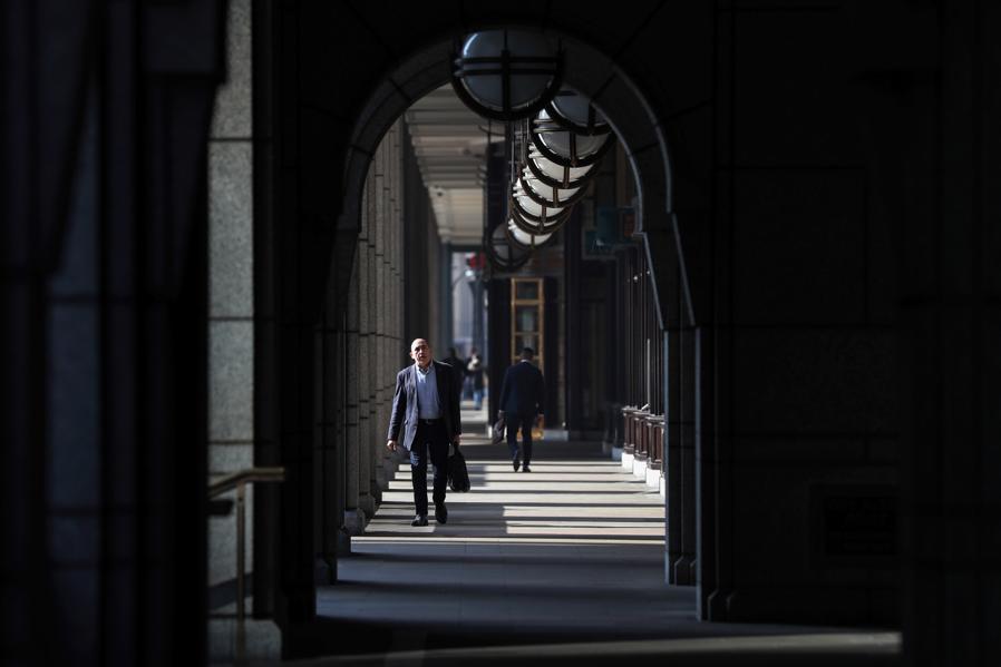 Boasting On WhatsApp Costs U.K. Banker Job And $46,000: Social Media Highlights Ethics And Risk