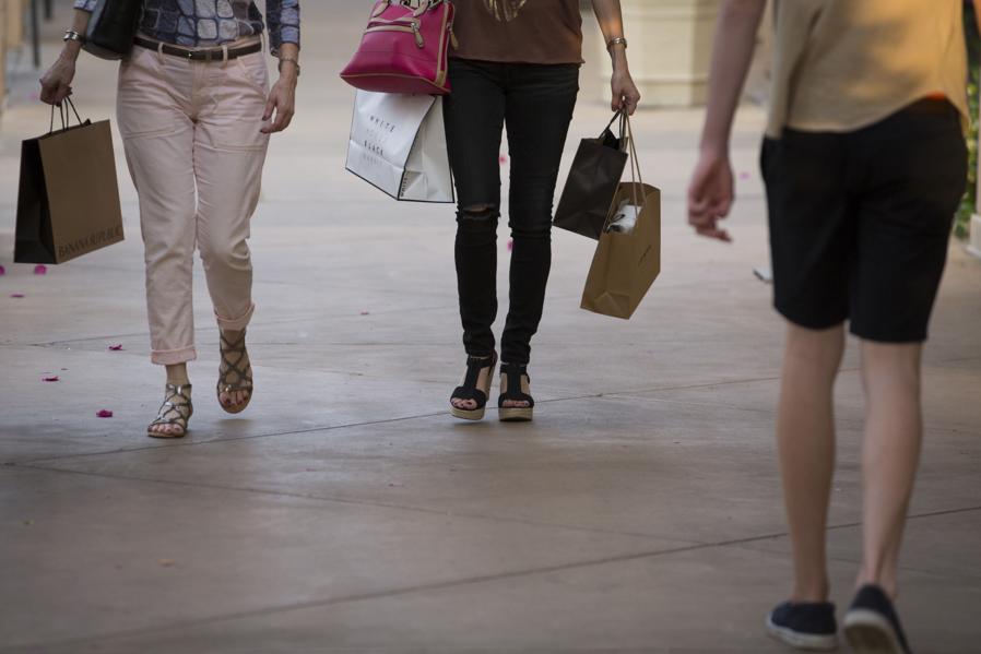 Bruce Berkowitz Invests In Shopping Malls