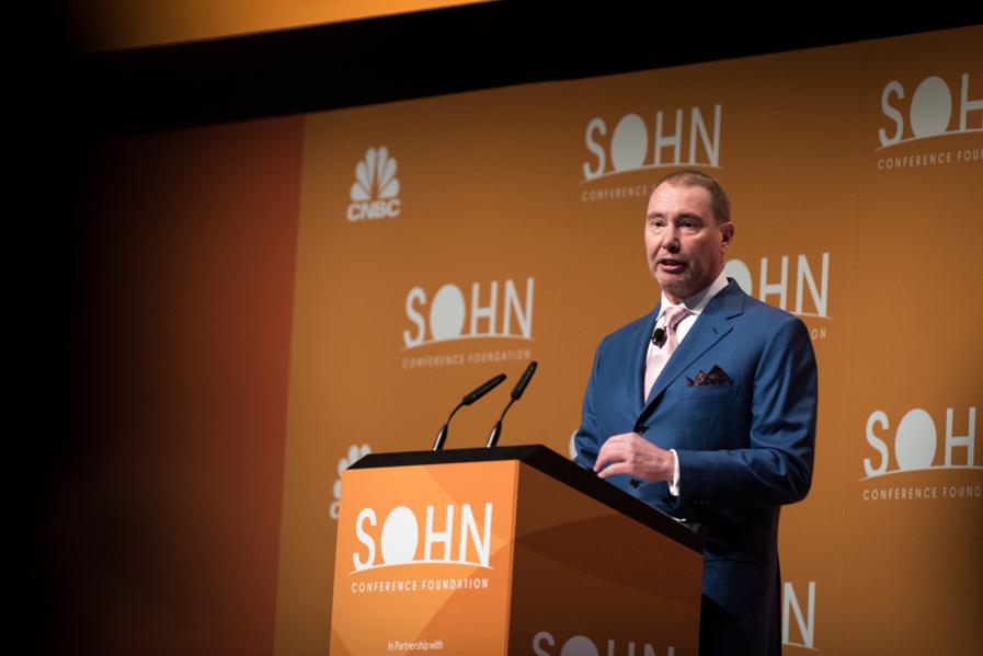 Jeff Gundlach Tells Investors To Raise Cash Today