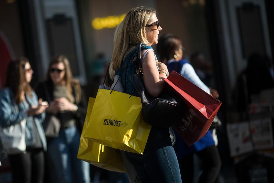 Chilling Retail Conditions Would Encourage Me To Sell These 2 Shares Right Now