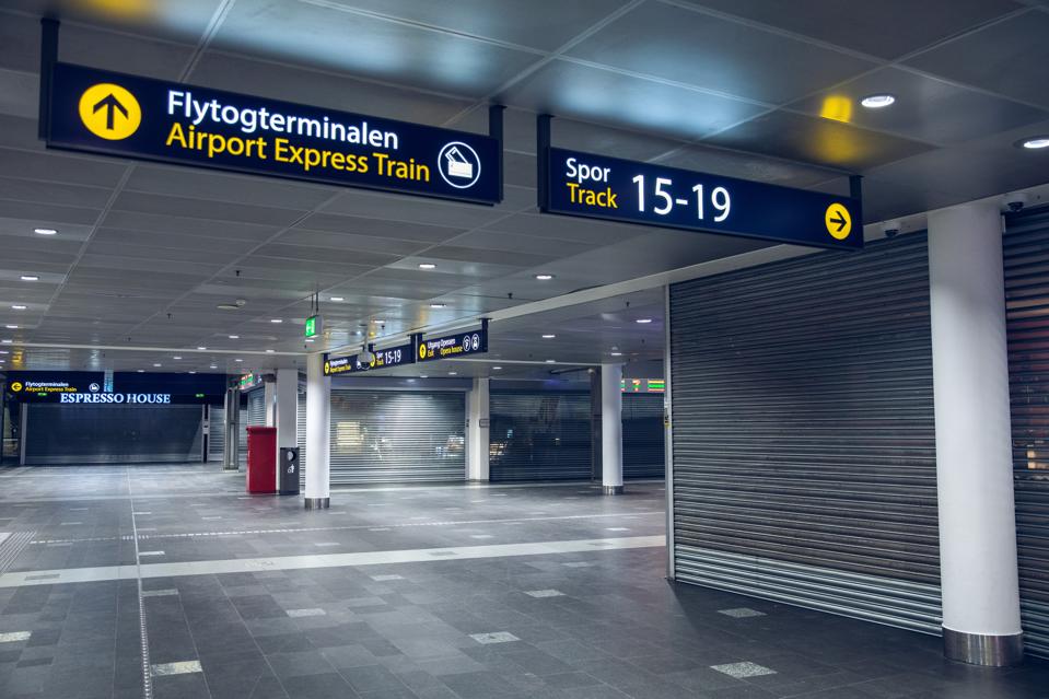 داخل محطة أوسلو المركزية الهادئة في العاصمة النرويجية.