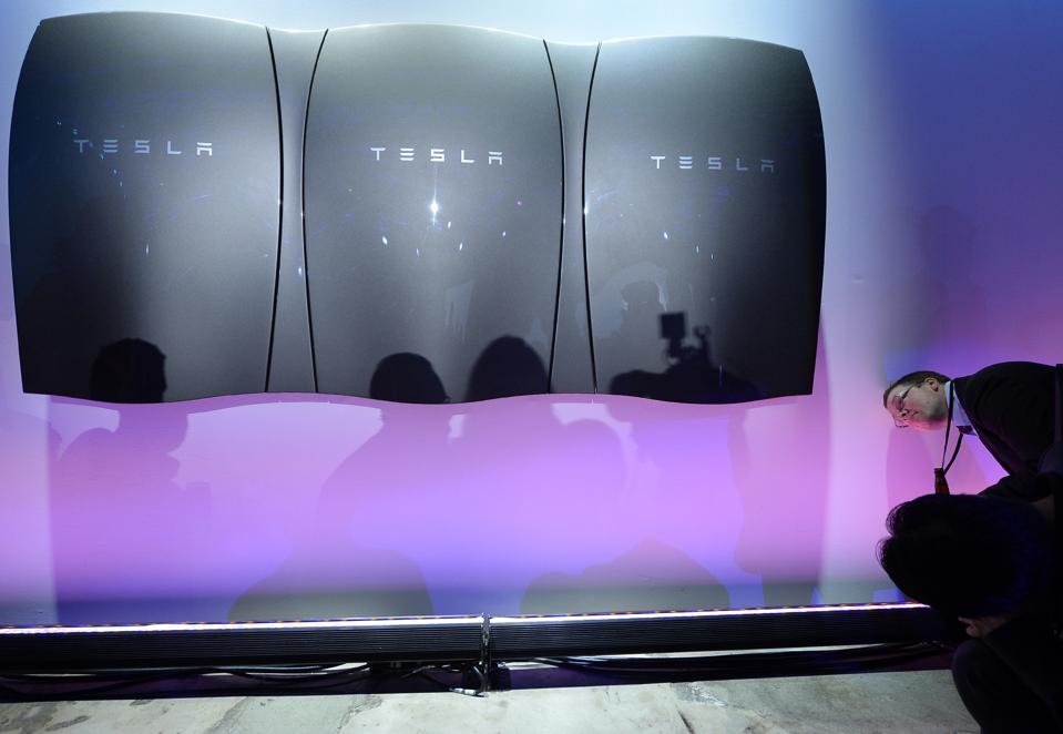 Tesla's Battery Business Profits In Its First Quarter, Elon Musk Says