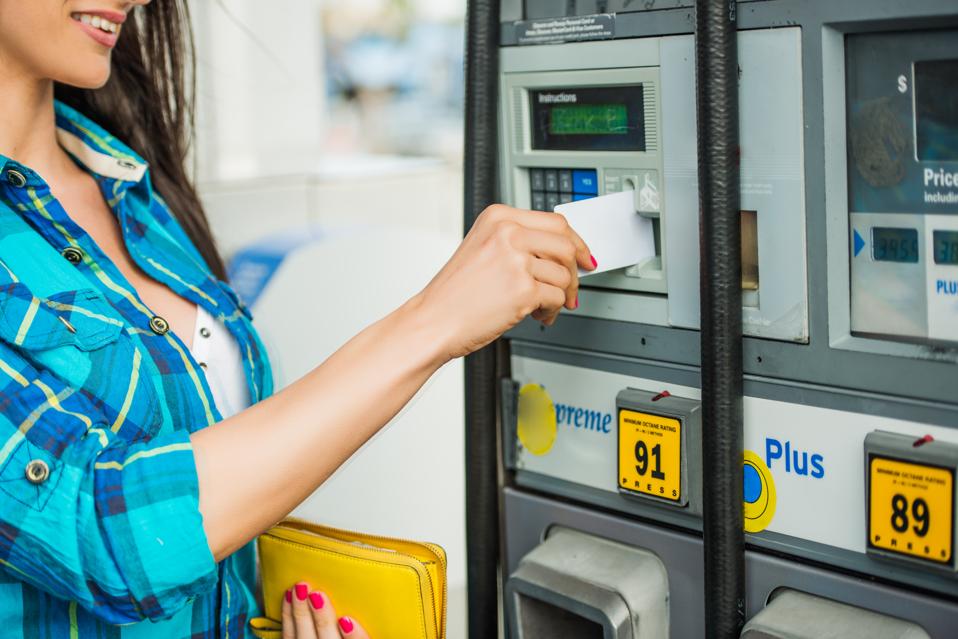 This Week In Credit Card News The Rich Really Struggle With Card Debt 