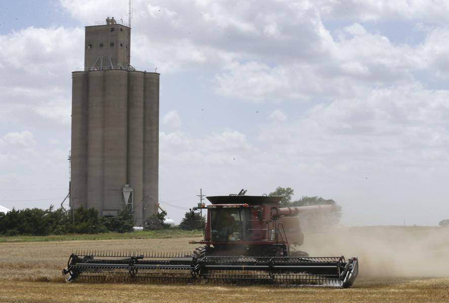 Monsanto Backs FarmLead, A Mobile Tech Platform For Grower-To-Buyer Grain Sales