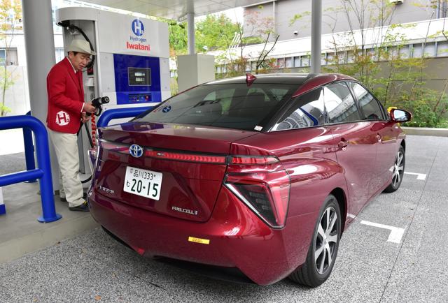 Japan's Big Carmakers Gang Up In Support Of Hydrogen Fuel Cell Vehicles, At Least Officially