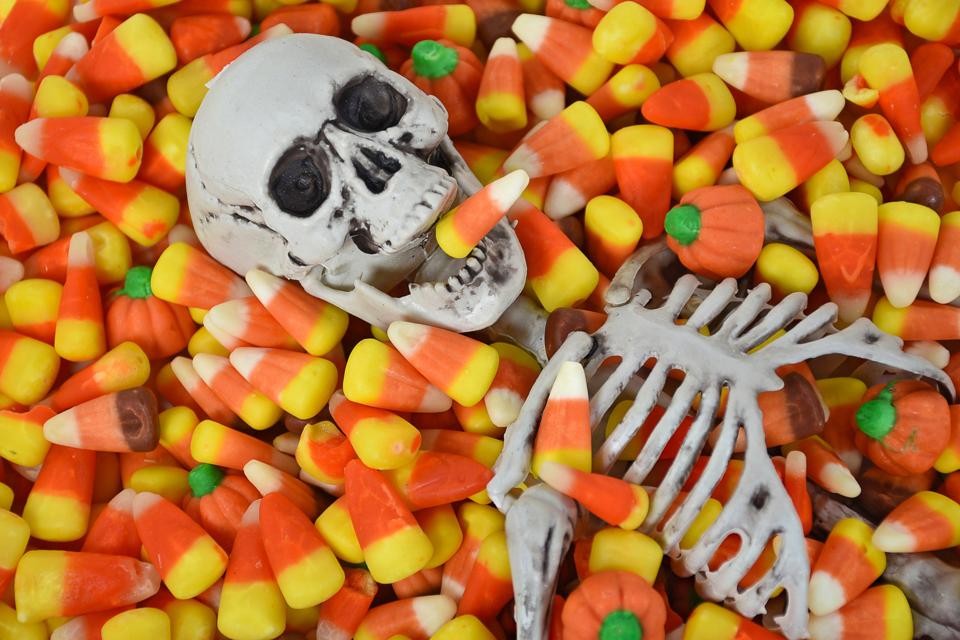 Science Calcuates How Much Halloween Candy Could Kill You Science Calcuates How Much Halloween Candy Could Kill You