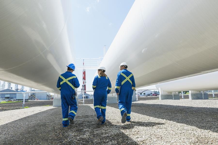 Kinder Delivers In Q3, Other Midstream May Not