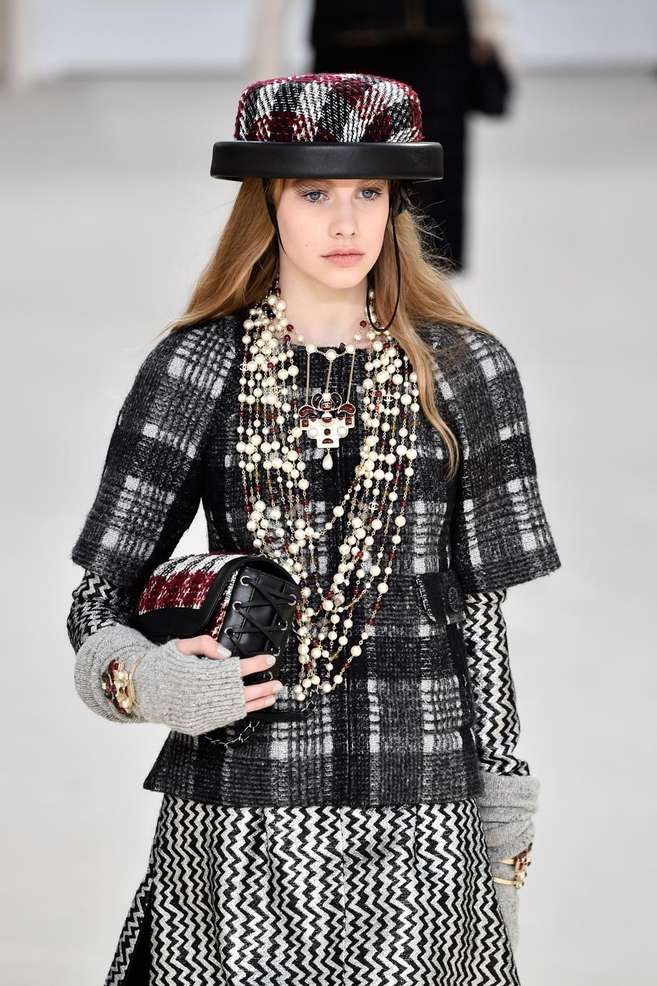 Chanel's Fall 2016 Fashion Week Show