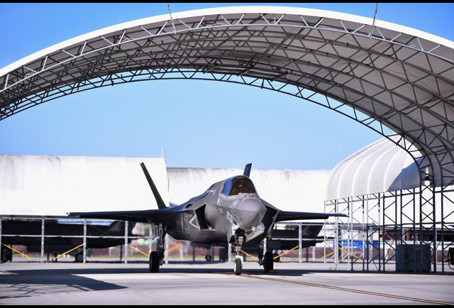 America s Biggest Defense Contractors Infographic america-s-biggest-defense-contractors-infographic