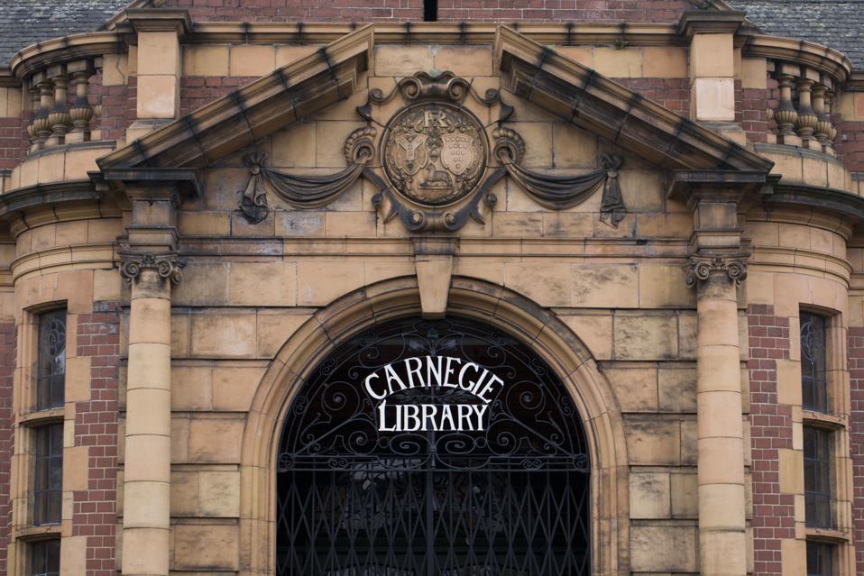 Protest zaradi zaprtja knjižnice Lambeth's Carnegie