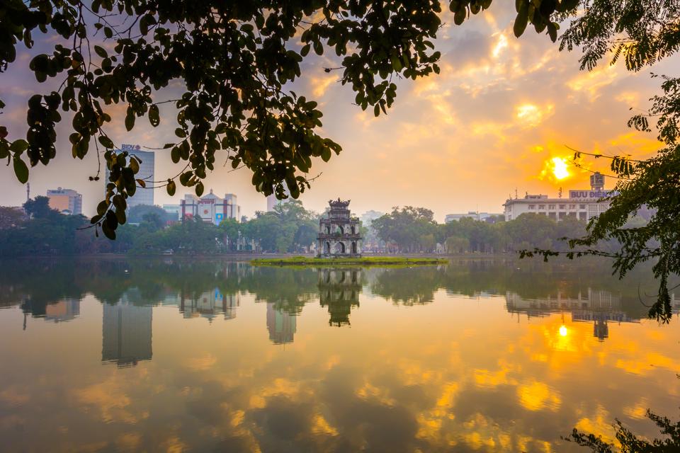 Hoan Kiem Lake, Hanoi Vietname