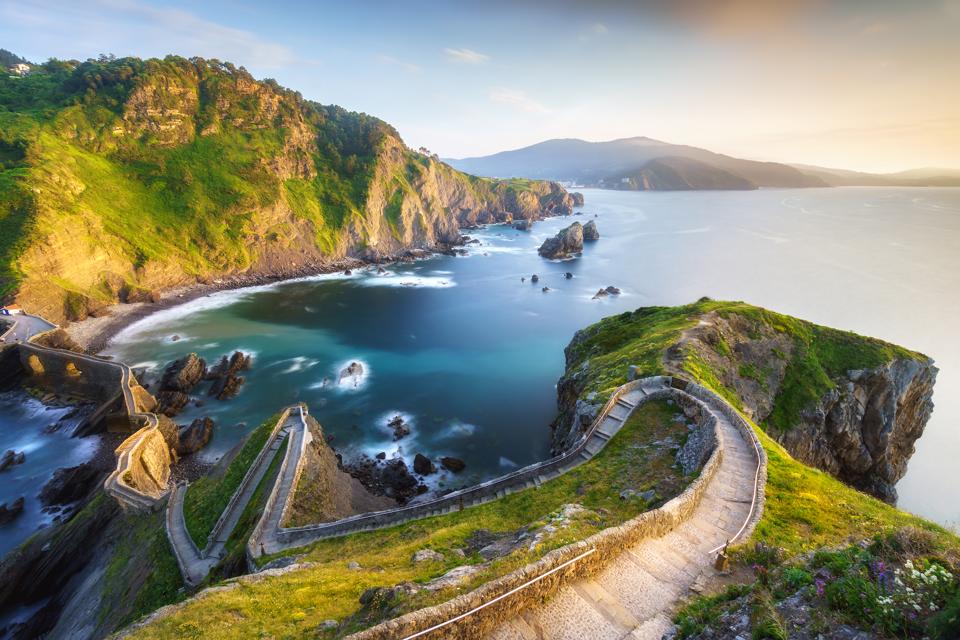 Escaleras en San juan de Gaztelugatxe