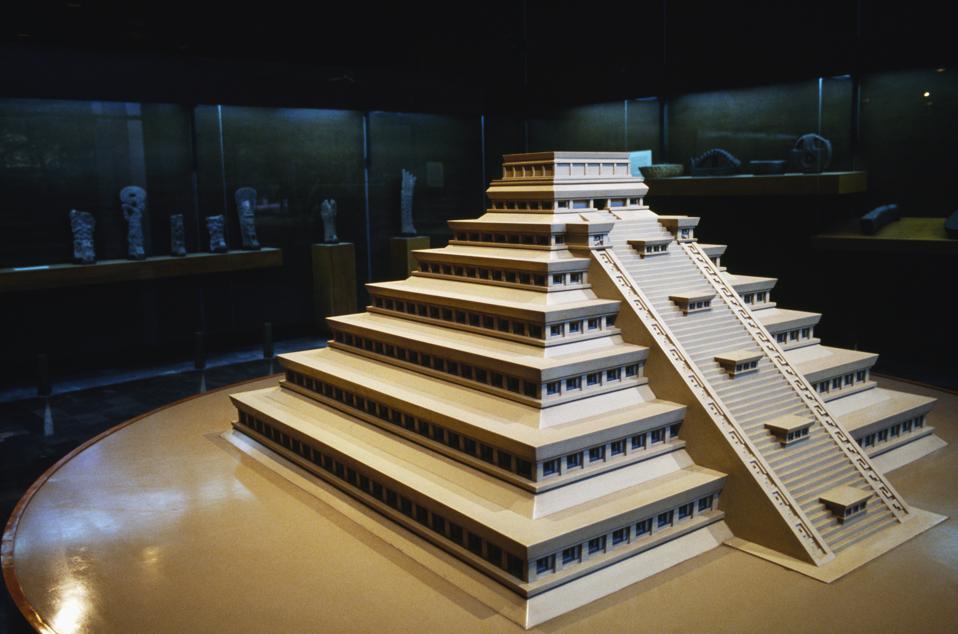 Plastic model of Pyramid of Niches in El Tajin