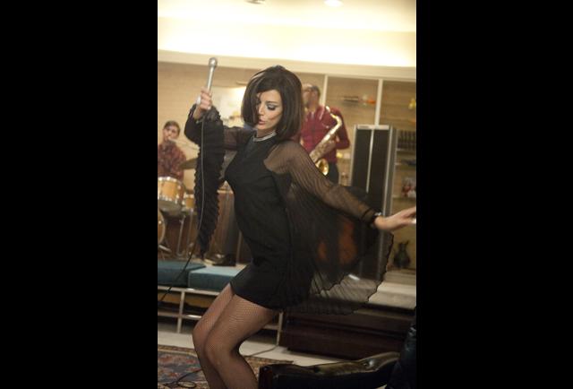 megan draper black dress WornOnTV: Megan Draper's black and white shift dress on Mad Men | Jessica Par